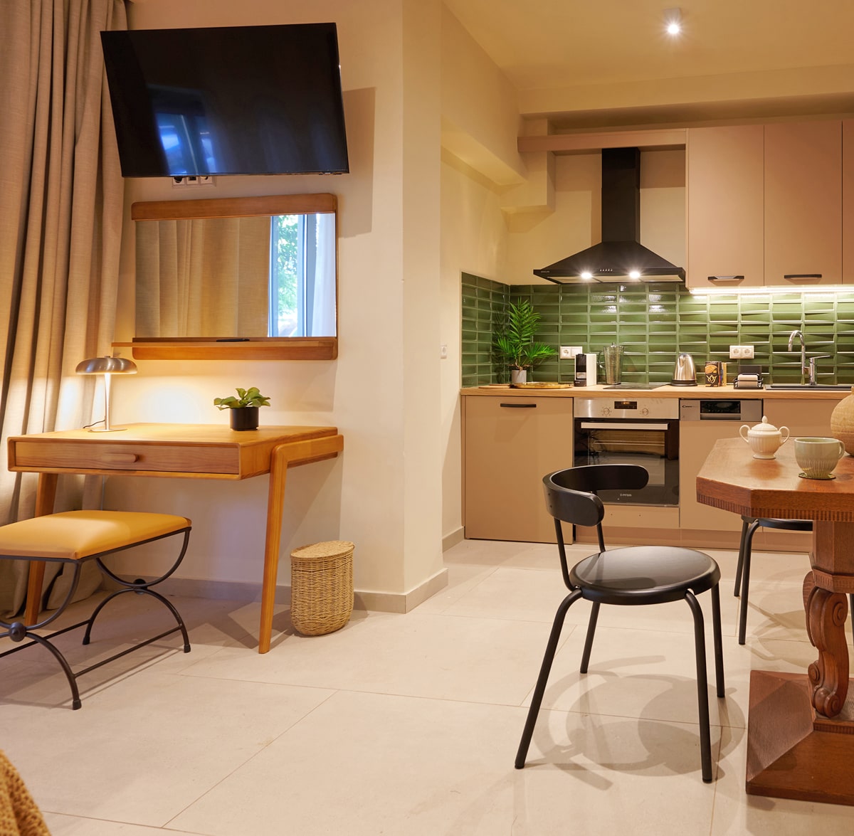 Deluxe Apartment